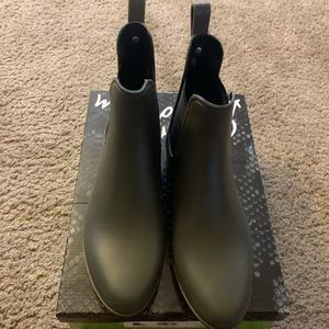 Sam Edelman rain boots size8
